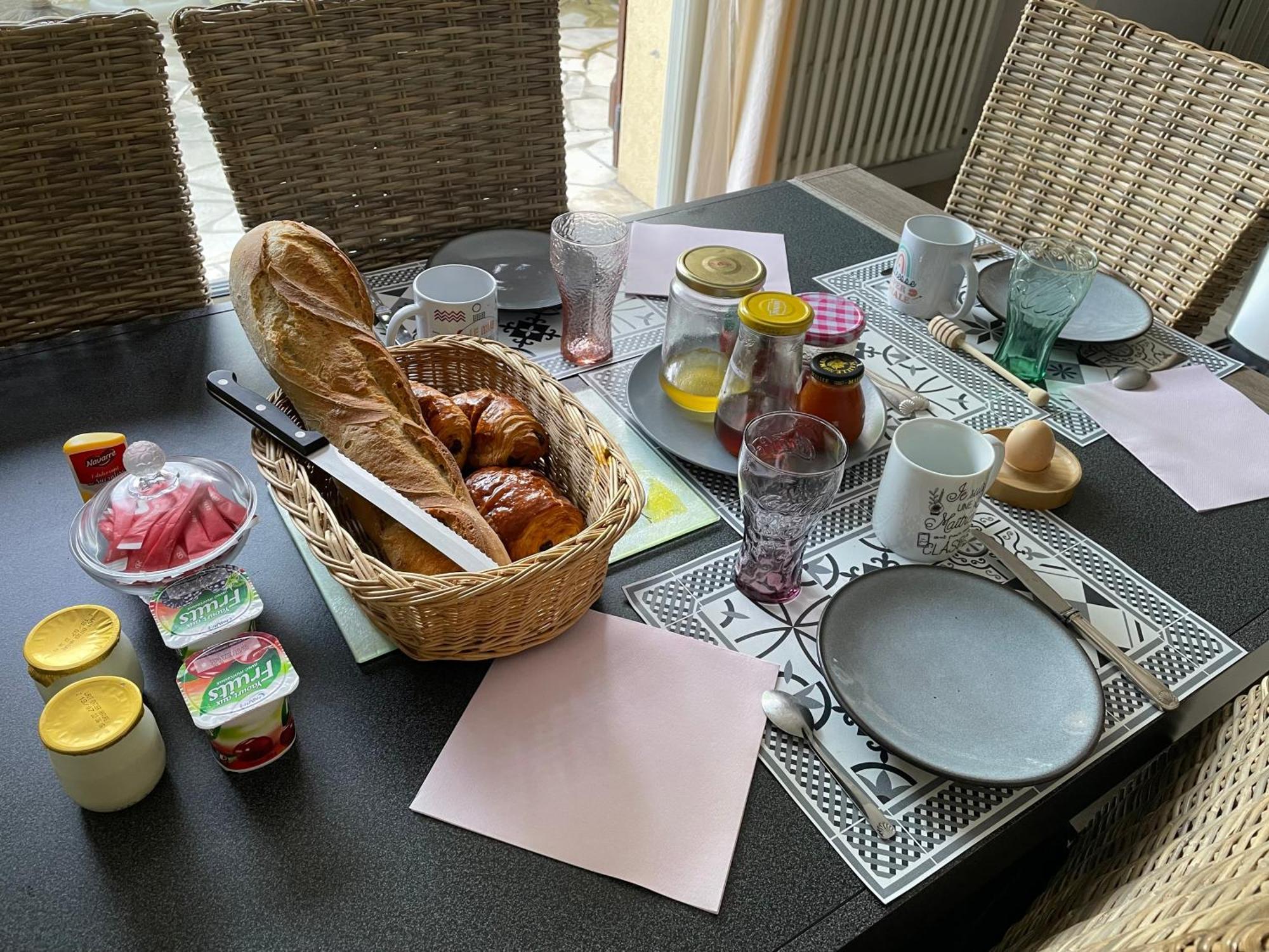 Chez-Sixtine Apartman Albon Kültér fotó