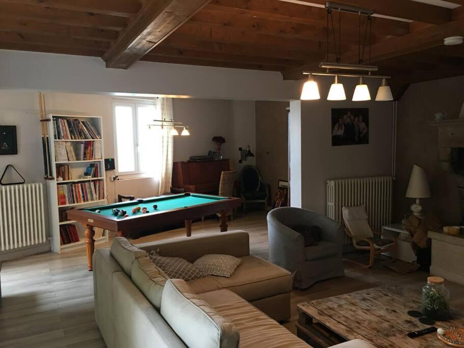 Chez-Sixtine Apartman Albon Kültér fotó