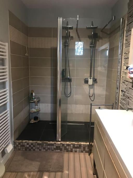Chez-Sixtine Apartman Albon Kültér fotó