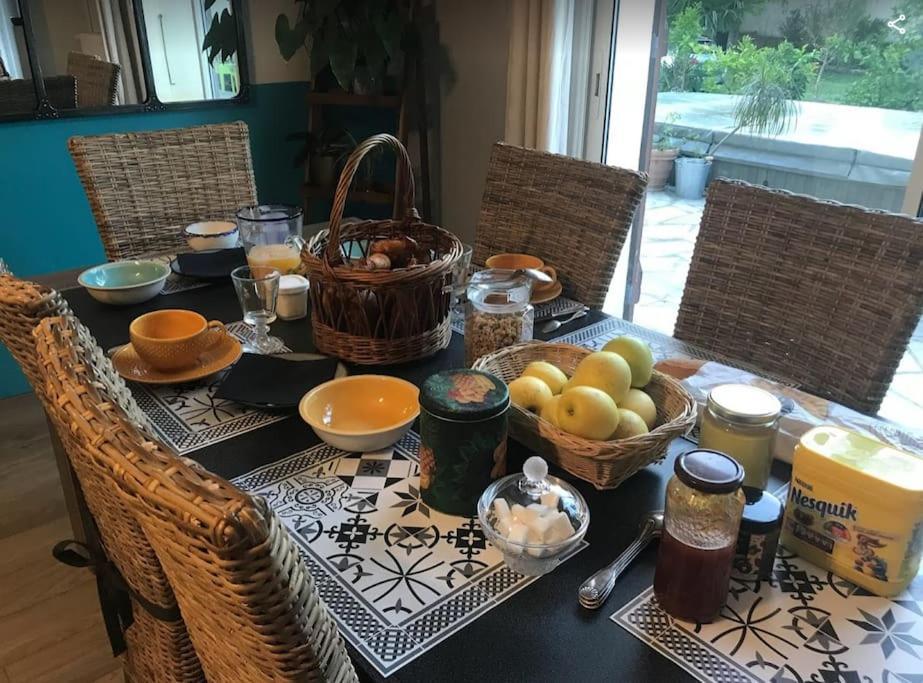 Chez-Sixtine Apartman Albon Kültér fotó