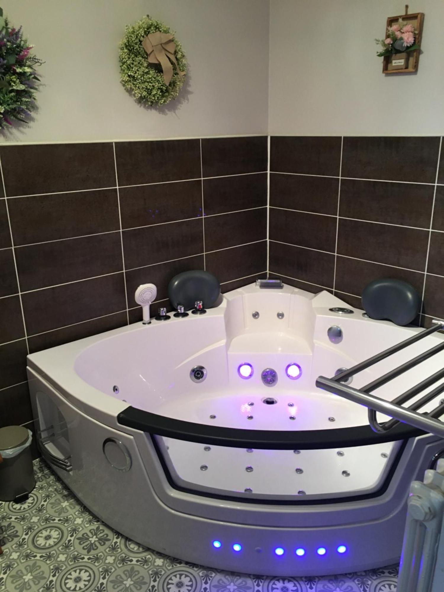 Chez-Sixtine Apartman Albon Kültér fotó